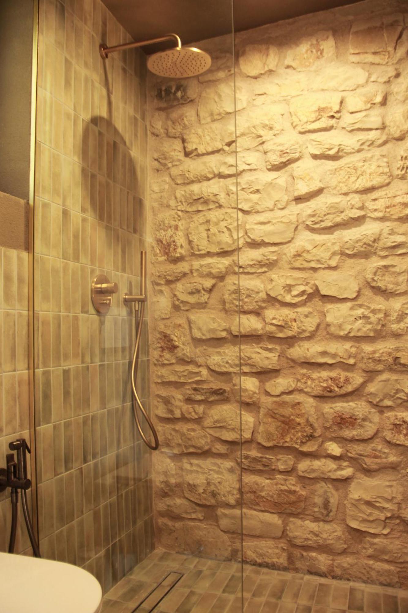 Lithero Suites Стемница Екстериор снимка
