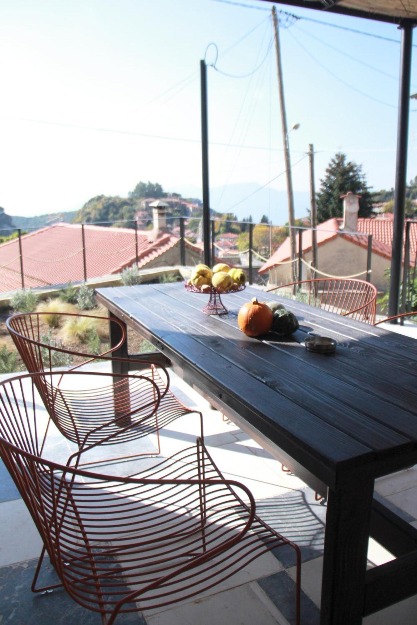 Lithero Suites Стемница Екстериор снимка