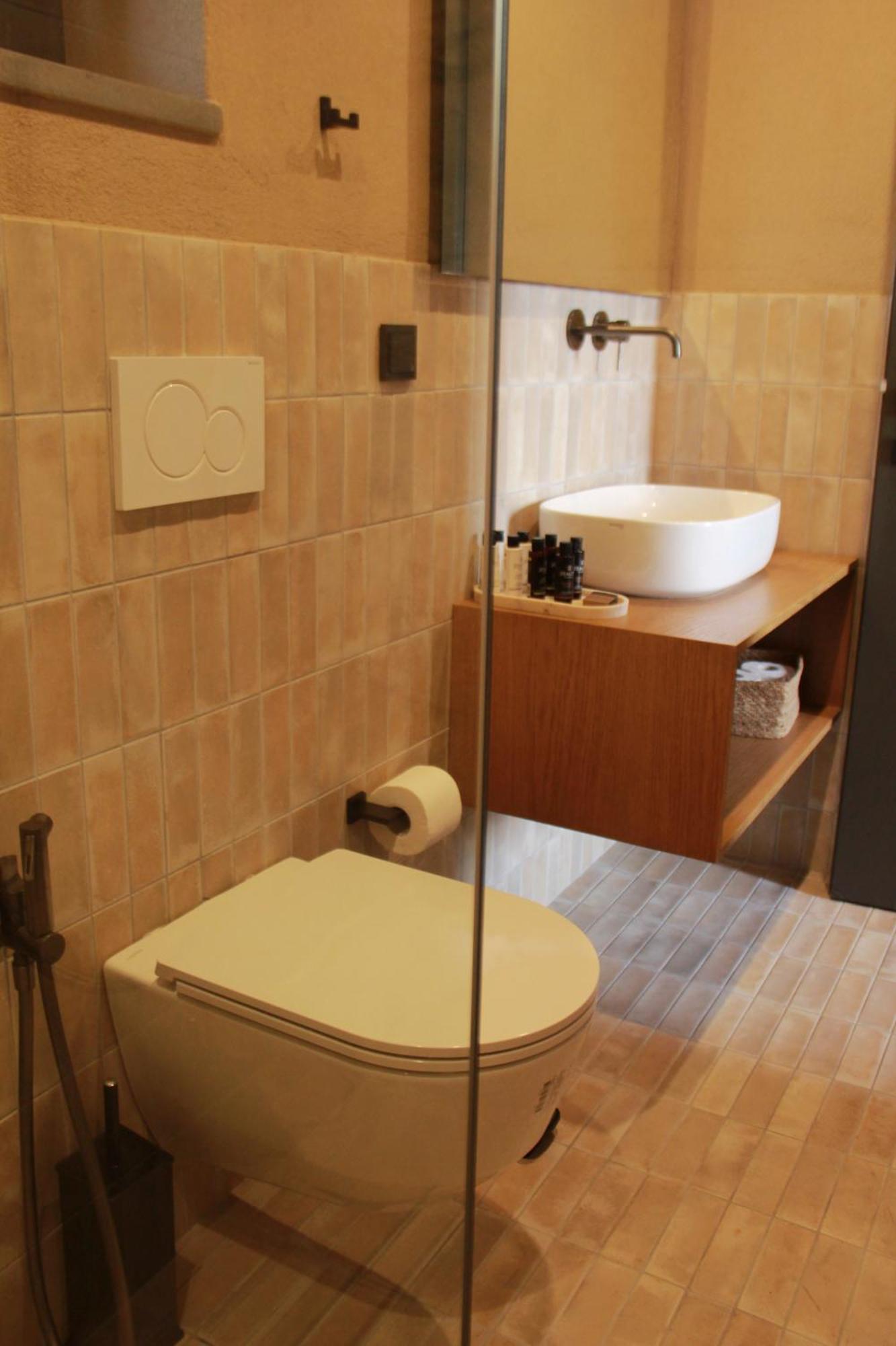 Lithero Suites Стемница Екстериор снимка